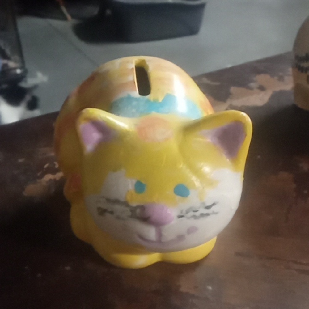 Meow meow here is your cat piggy bank (SKU 1510)